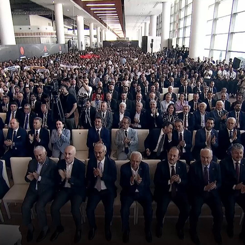 CvPgdBjCwU45x0 3.jpg