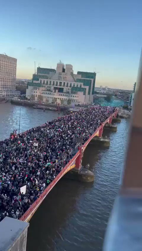 Q 65bCn3eZPVljJQ.jpg