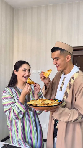 QDmiMUadnpY7lAaV.jpg