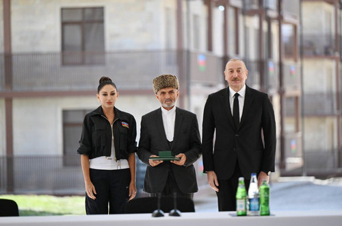 GZDJxfvXYAA8 gl?format=jpg.jpg