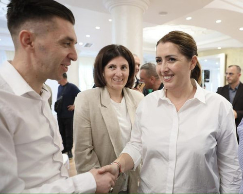 462187488 1062972465199589 5406542557118291870 n.jpg?stp=cp6 dst jpg s600x600& nc cat=105&ccb=1 7& n.jpg