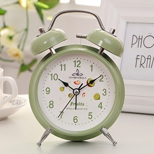 alarm clock 04lA 7.jpg