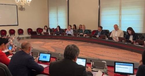 13660756357476018840?url=https%3A%2F%2Fshqiptarja.com%2Fuploads%2F539x308%2F1728139822 mbledhjeqever.jpg