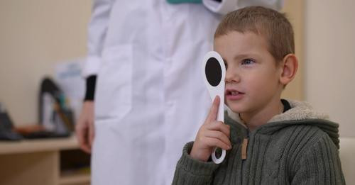 12639886651716825280?url=https%3A%2F%2Fshqiptarja.com%2Fuploads%2F780x440%2F1728144737 miopiatefemij.jpg