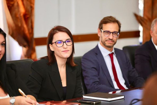 462091817 1063828249076052 2393221837563841257 n.jpg?stp=dst jpg p526x395& nc cat=101&ccb=1 7& nc si.jpg