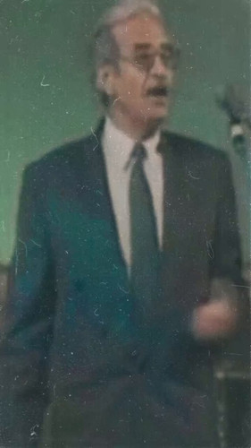 VmxUoYYz 5 E2rHc.jpg