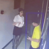 外卖遇上外卖.gif