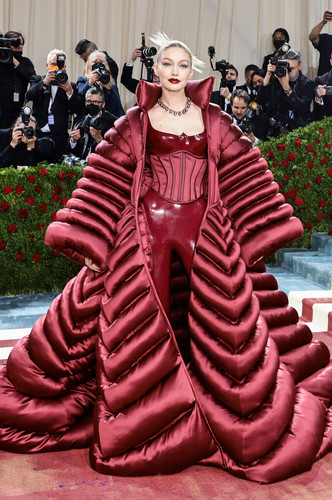 met gala 2022look1 030522.jpg