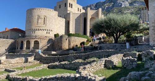 5977735977669617490?url=https%3A%2F%2Fshqiptarja.com%2Fuploads%2F539x308%2F1728224308 muzeuetnografi.jpg