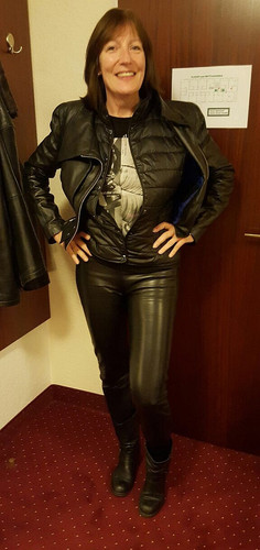 glnzendes leder img 3283 51722453637 o