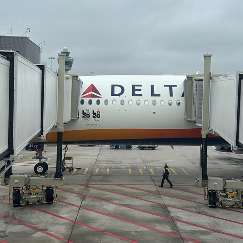 GZN6 jwXgAAII2w?format=jpg.jpg