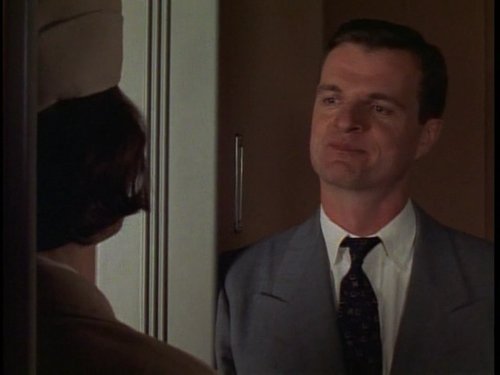 cap The.Lady.in.Question.1999.DVDRip 00 05 49 02.png