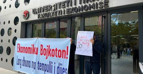 16277279746975261851?url=https%3A%2F%2Fshqiptarja.com%2Fuploads%2F780x440%2F1728283749 bojkotiistude.jpg