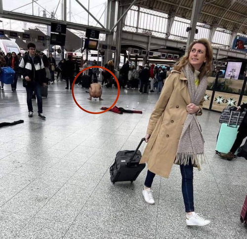 GZSRDWDXoAAto g?format=png.png