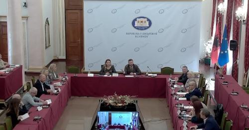 16504293552161635409?url=https%3A%2F%2Fgazetashqiptare.al%2Fwp content%2Fuploads%2F2024%2F10%2Fkomis.jpg