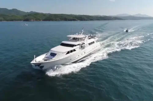Puerto Vallarta yacht rental for birthdays.webp