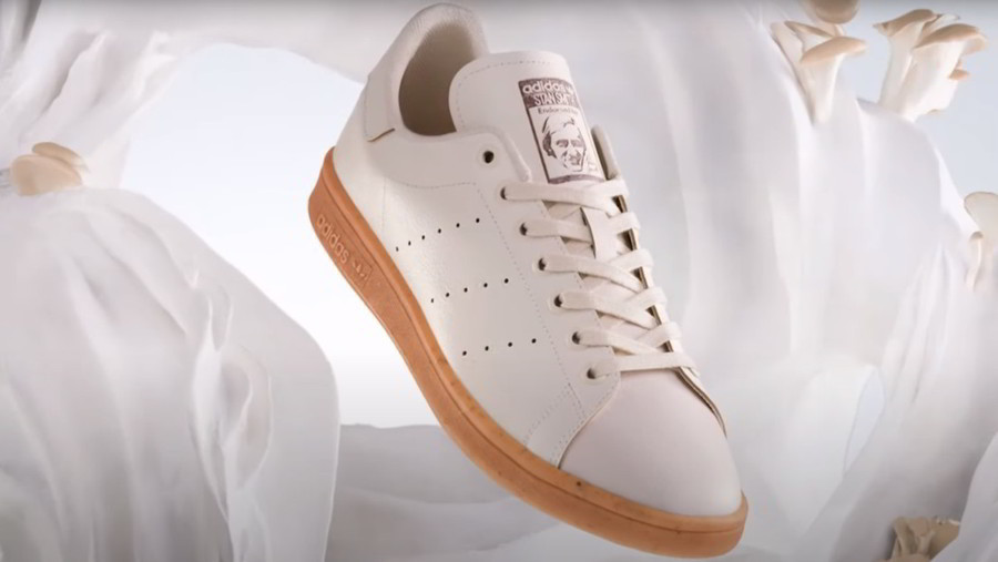 Adidas lancia le prime Sneakers realizzate con radici dei funghi.