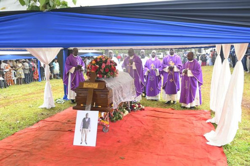 450137124 1054210012740228 6600326790275635606 n.jpg?stp=dst jpg p526x395& nc cat=111&ccb=1 7& nc si.jpg