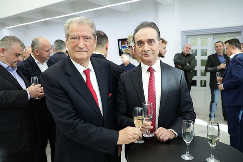 450544376 871972844949797 1222030692537953179 n.jpg?stp=dst jpg p180x540& nc cat=102&ccb=1 7& nc sid.jpg