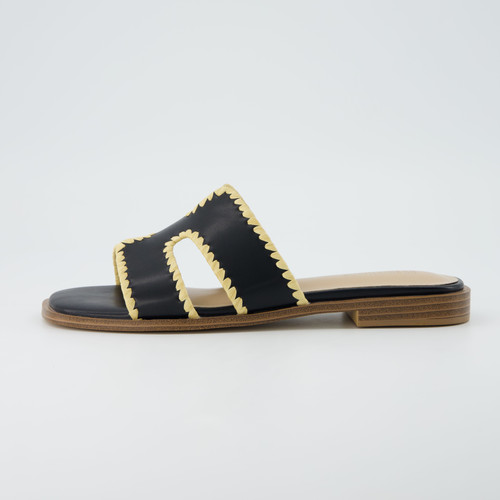 VOYAGE BLACK WN 2.jpg