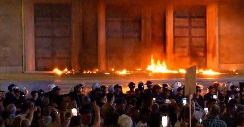 13323005205417102651?url=https%3A%2F%2Ftirananews.al%2Fwp content%2Fuploads%2F2024%2F07%2Fprotesta d.jpg