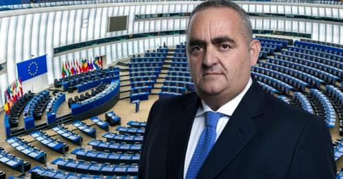 17174782667559384114?url=https%3A%2F%2Falbeu.com%2Fwp content%2Fuploads%2F2024%2F07%2F800 0 7d5fb95d.jpg