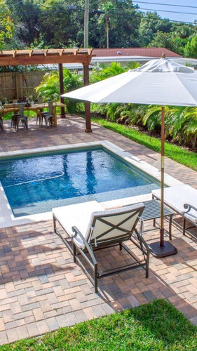 – Modern — Sekas Custom Pools ergebnis.jpg