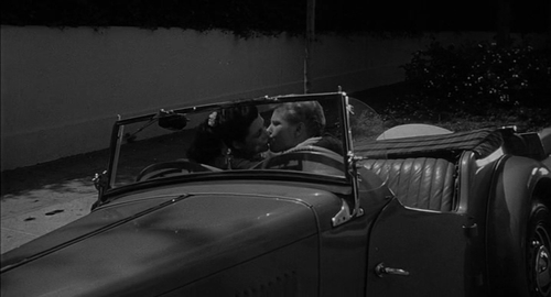 cap Roger Corman (1957) Not of This Earth 00 00 07 01.png