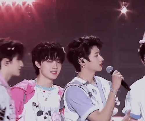 C145F84E 243D 46A8 BBE7 99A282CBBC6E.gif