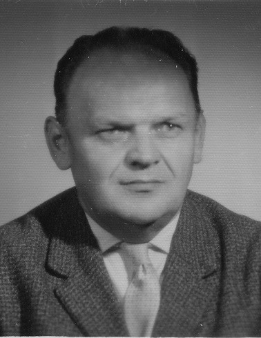Pachman, Vladimir 378x490.jpg