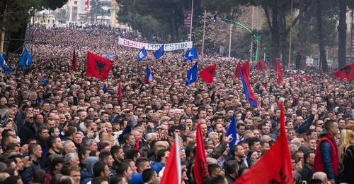 1960427662249417591?url=https%3A%2F%2Falbeu.com%2Fwp content%2Fuploads%2F2023%2F02%2FProtesta e PD.j.jpg