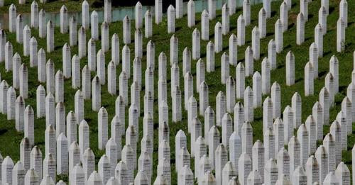 12508153731192239309?url=https%3A%2F%2Frd.al%2Fwp content%2Fuploads%2F2024%2F07%2Fsrebrenice.jpg&fb .jpg