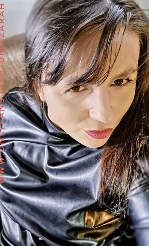 Freeimage.host.blackmail-domina-diva-zarah-nurnberg-latexkleid-kontrolle-keuschheitsgurtel-benjamin-.jpg