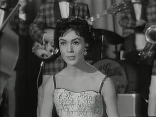 cap Carnival.Rock.1957.AMZN.WEB DL.DDP2.0.H.264 TEPES 00 05 33 03.png