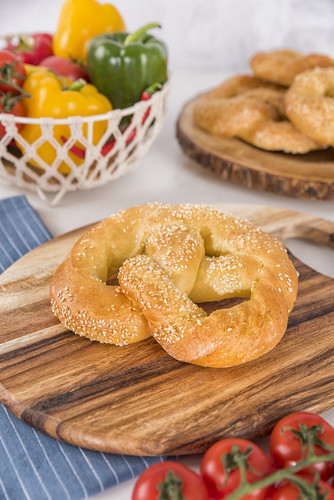 Precel z sezamem.jpg