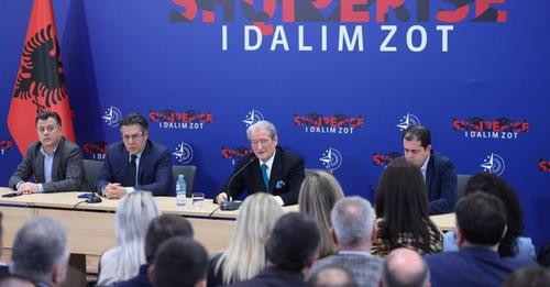 5565220018095912637?url=https%3A%2F%2Fshqiptarja.com%2Fuploads%2F780x440%2F1678038029 6470e55d4ce740.jpg