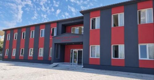 6392678366342474781?url=https%3A%2F%2Fshqiptarja.com%2Fuploads%2F539x308%2F1726383858 shkolla.JPG%3F.jpg