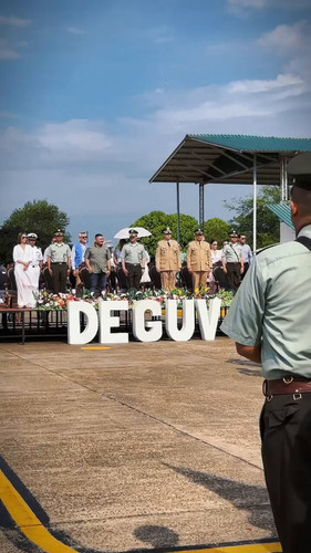 I5uYA gw5QEKI7Qg.jpg