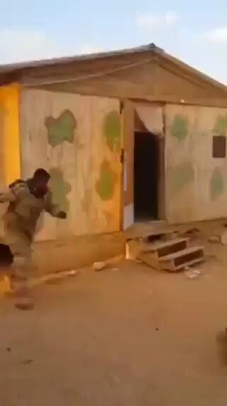 CS0o7wuJfAvrOSOv.jpg