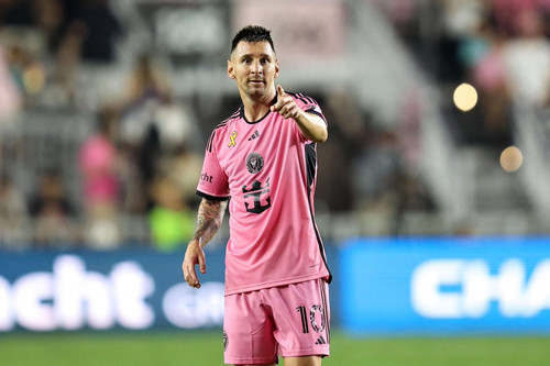 GXe 375W0AA4miR?format=jpg.jpg