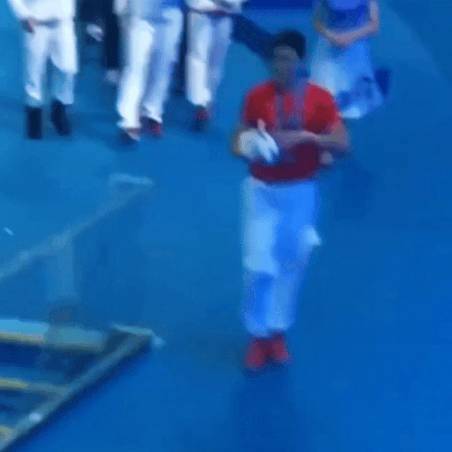 img 1726107280369006vCfvZgy1htjs9m4cyzg30f00f0npp.gif