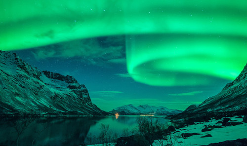 aurora borealis northern lights night green stars lake mountains snow hd northern light wallpaper d2.jpg
