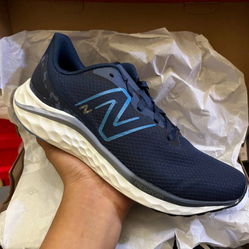 Tênis New Balance Fresh Foam Arishi V’4 Masculino – Azul Navy