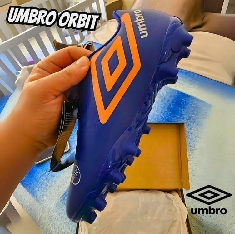 Chuteira Campo Umbro Orbit Unissex