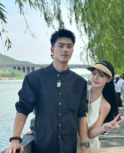 Hotboy China đẹp trai lộ clip chịch bạn gái ầm ầm.jpg