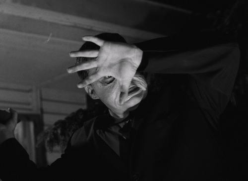 Night.Of.The.Living.Dead.1968.1080p.BluRay.FLAC.x264.D Z0N3.mkv 20240829 133941.443.png