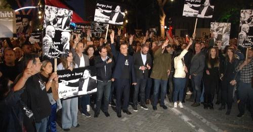 13197040233330950322?url=https%3A%2F%2Fshqiptarja.com%2Fuploads%2F780x440%2F1728401268 politikanepro.jpg