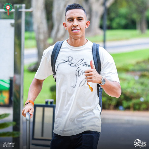 GZZJISnWwAAW y8?format=jpg.jpg