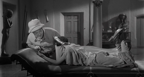 cap Abbott.And.Costello.Meet.The.Mummy.1955.1080p H264 AC3 DD2.0 00 07 48 01.png