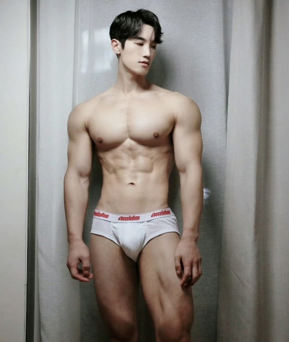 GYsck91aoAA8Ah8.jpg